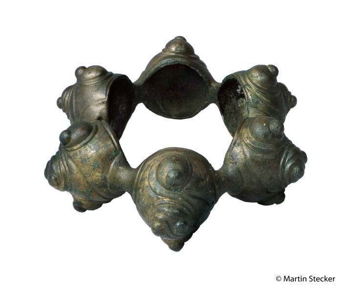 Bronzový nánožník